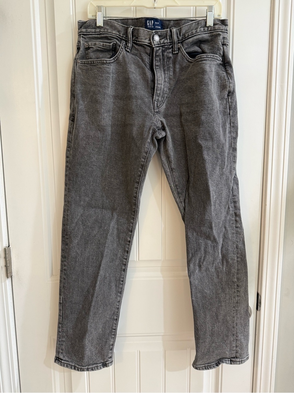 GAP Men's Charcoal Straight-Leg Jeans